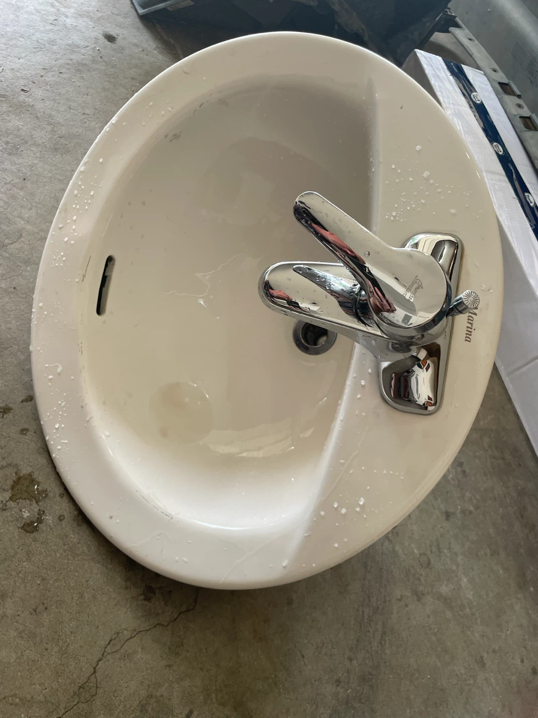 American Standard Sink with Faucet - photo 2