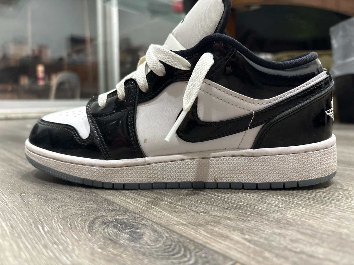Nike Air Jordan 1 Low Black White Sneakers SIZE 5.5 - photo 3