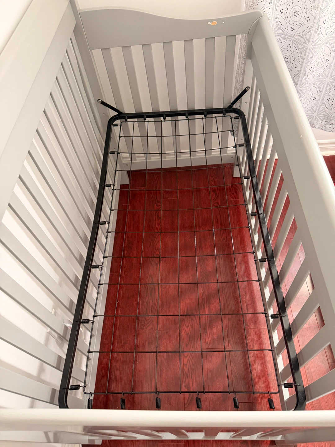 Grey convertible crib - photo 3