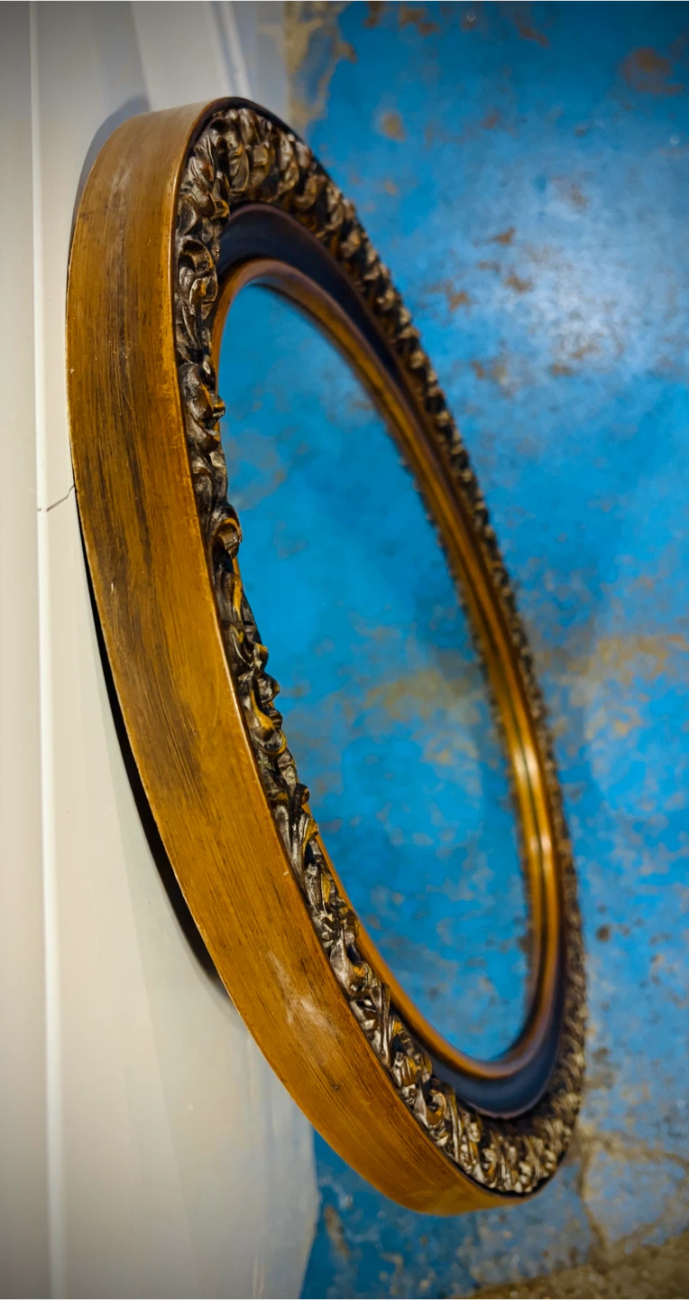1979 Hollywood Regency style oval accent mirror - photo 2