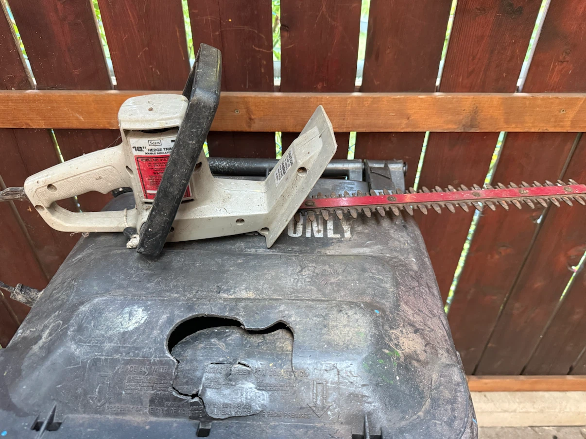 Hedge trimmer