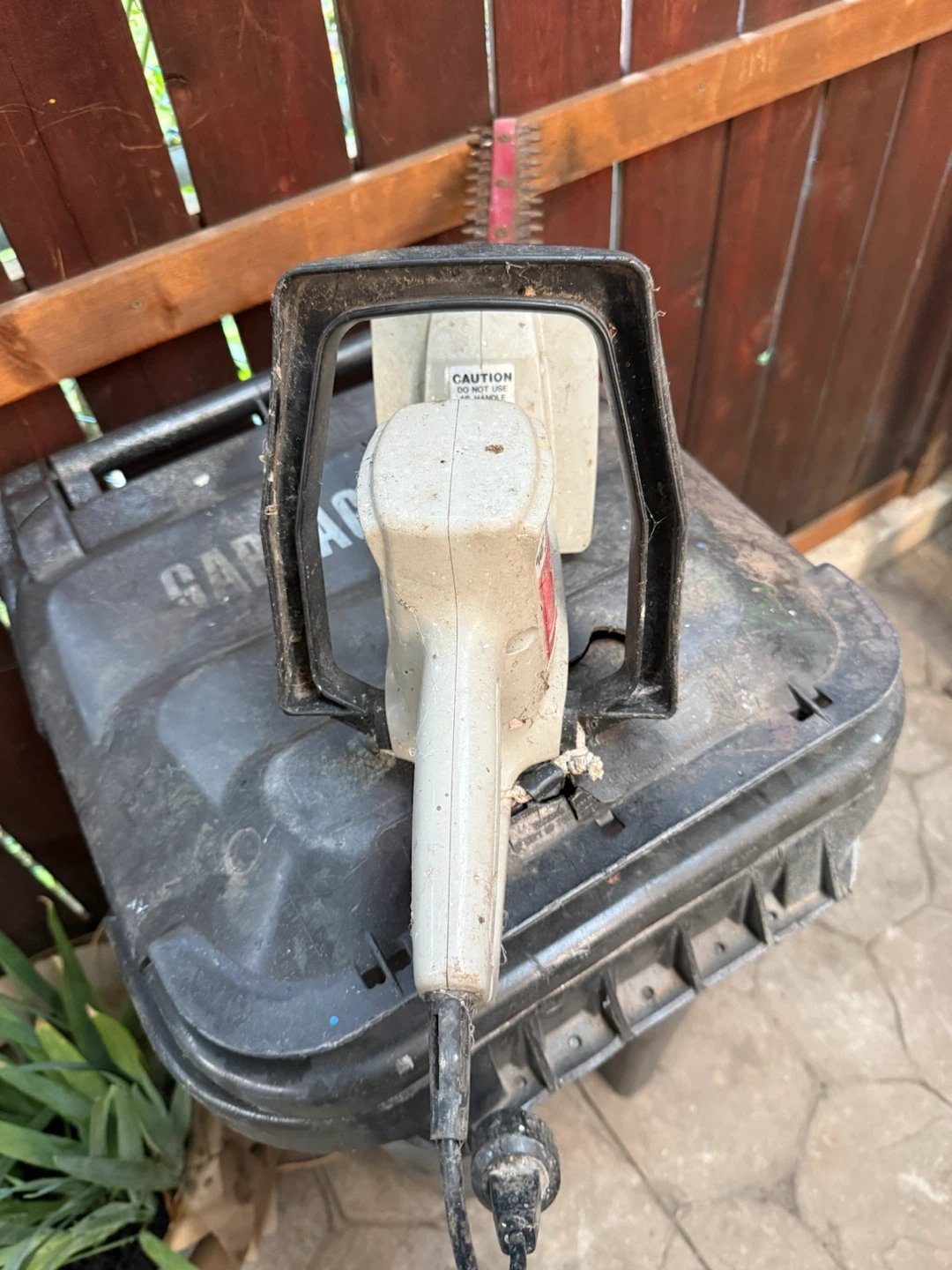 Hedge trimmer - photo 3
