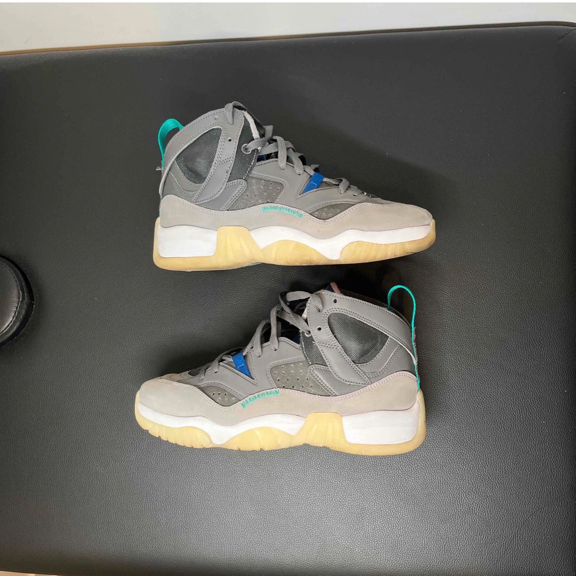 Jordan Two Trey size 7y