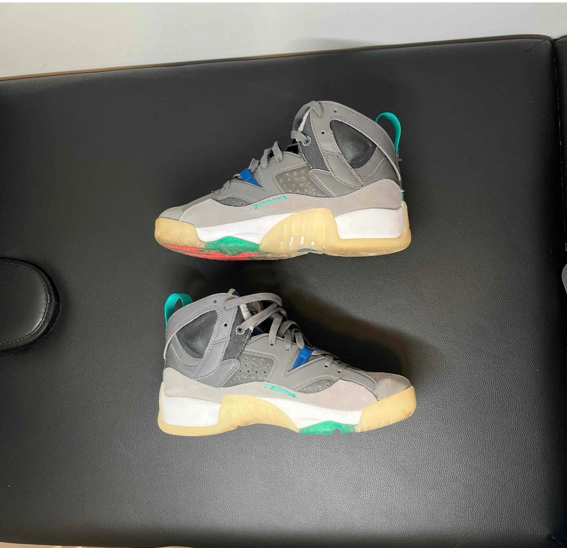 Jordan Two Trey size 7y - photo 2