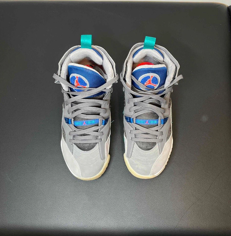 Jordan Two Trey size 7y - photo 3