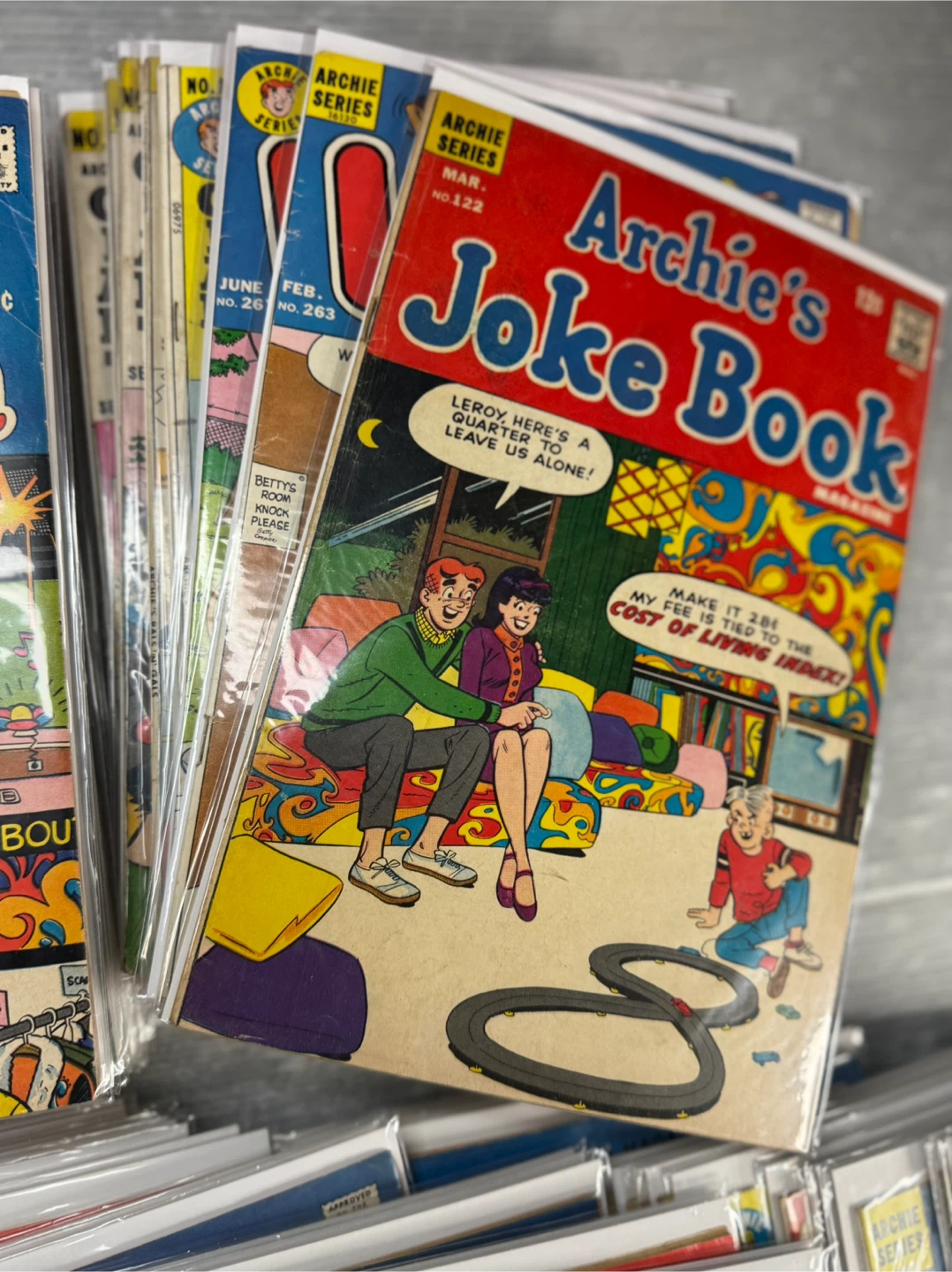 vintage ARCHIE COMICS 1967to1974 LOT/127 Betty & Veronica PEP - photo 4