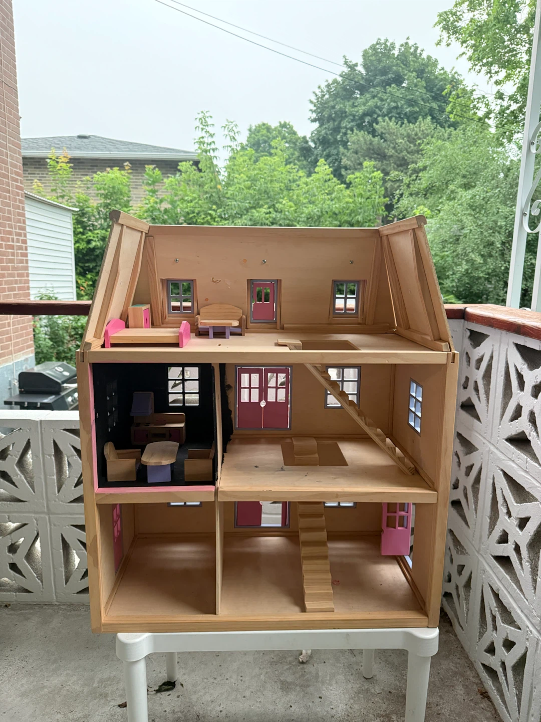 Wooden Dollhouse with Pink Accents - photo 3