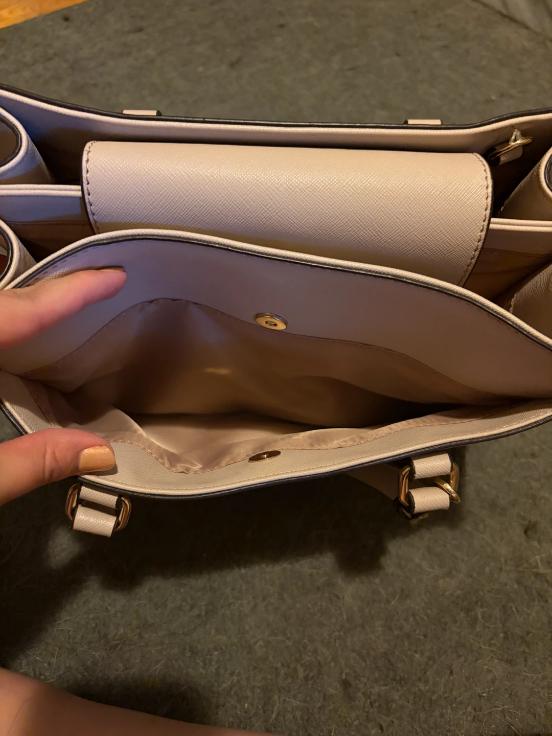 Guess Satchel Handbag - photo 4
