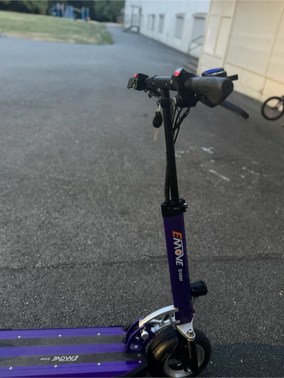EMOVE Cruiser Electric Scooter - photo 5