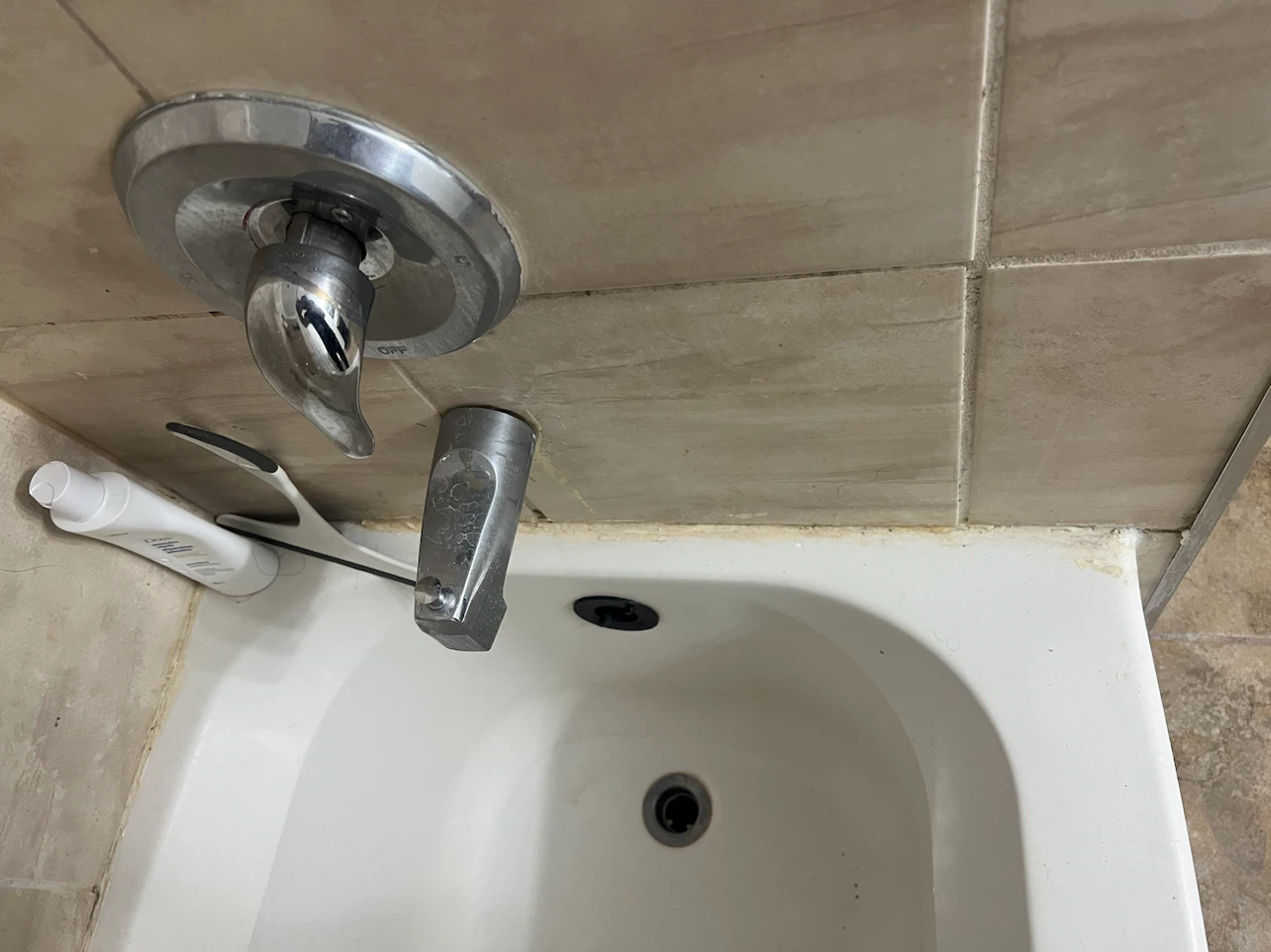 Bathroom caulking clean up