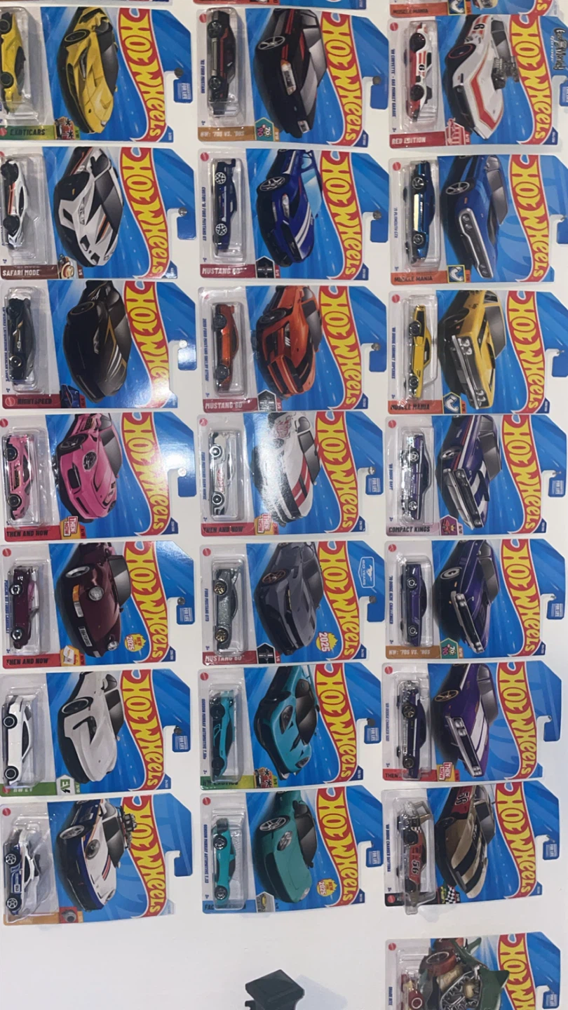 Hot Wheels Die-Cast Toy Cars Lot 3$ each - photo 3