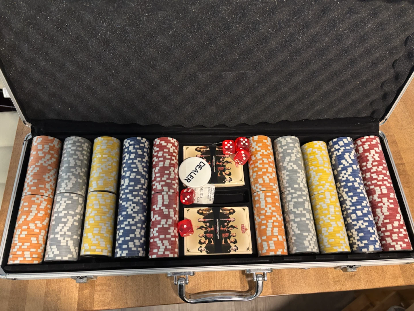 Sleeman Poker Chip Set in Case