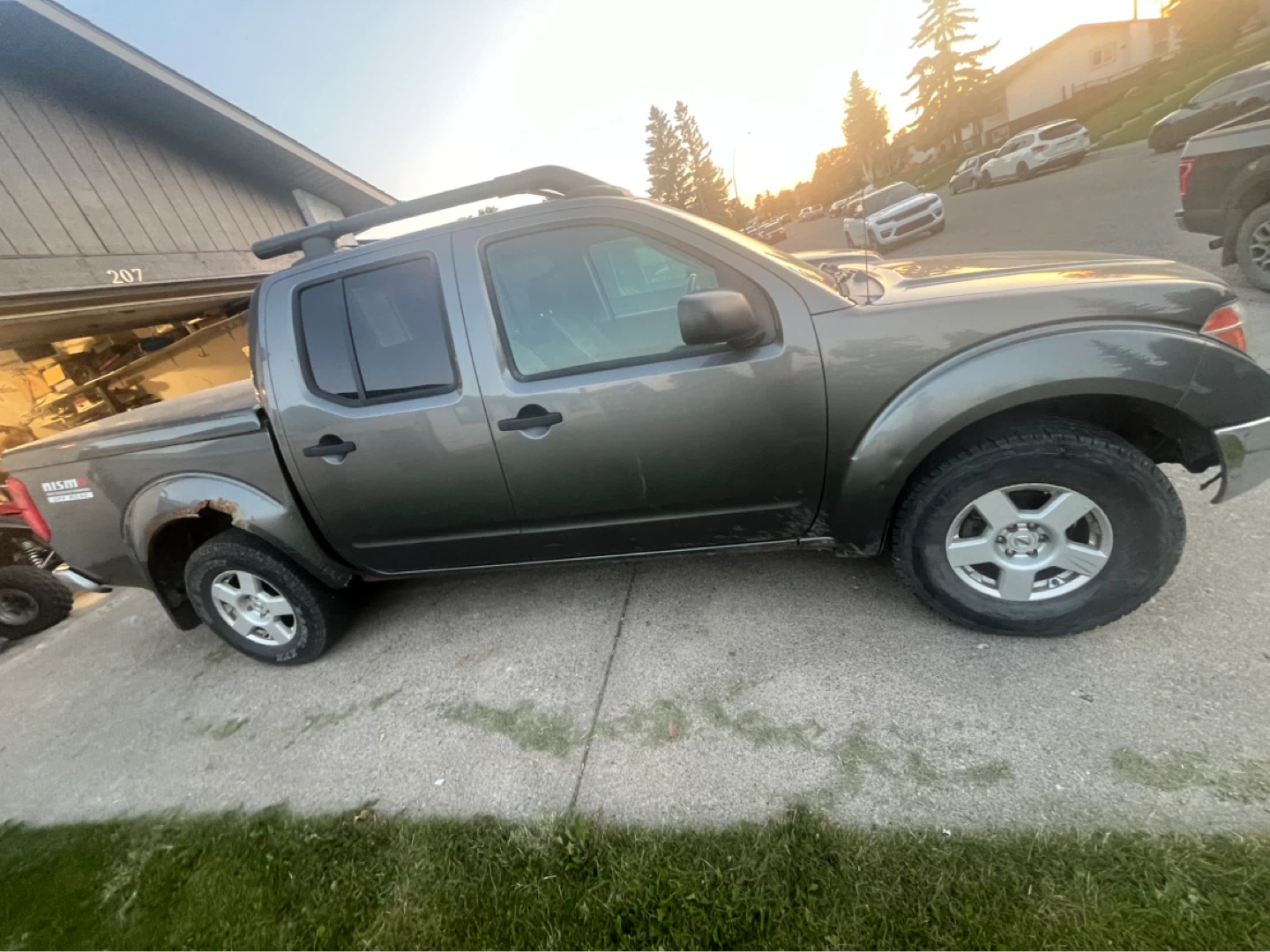 Nissan Frontier Nismo Off Road Crew Cab Pickup Truck - photo 3