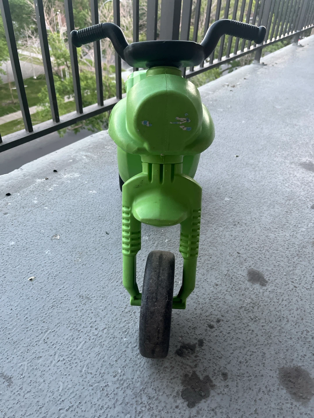 Kids Green Ride-On Motorcycle Toy - photo 2