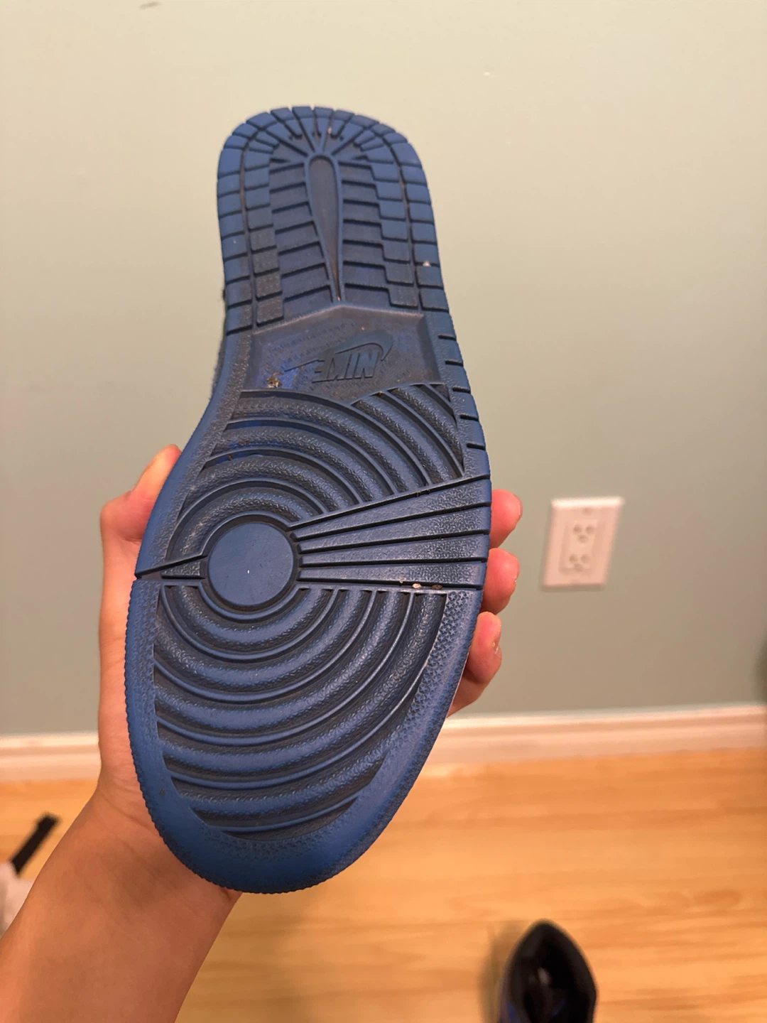 Nike Air Jordan 1 High OG Royal Blue - photo 2