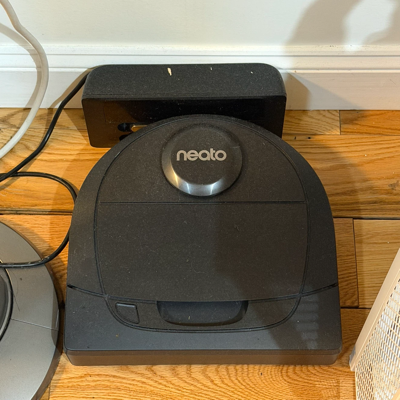 Neato Botvac D6 Wi-Fi Connected Robot Vacuum with Room Mapping