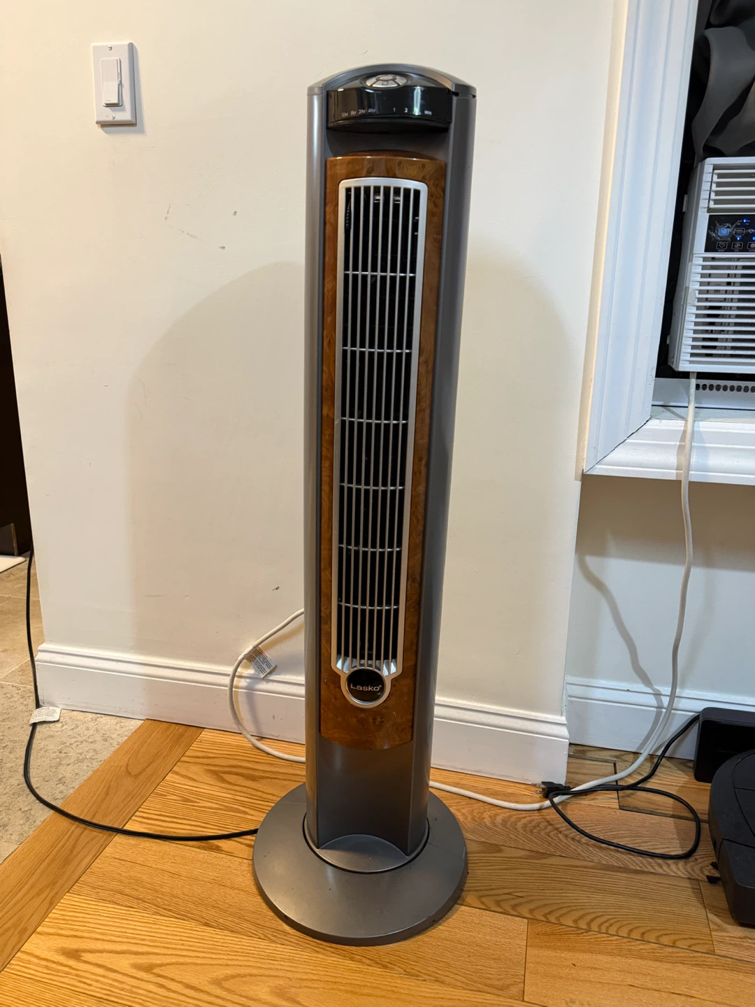 Lasko Wind Curve 42" Tower Fan