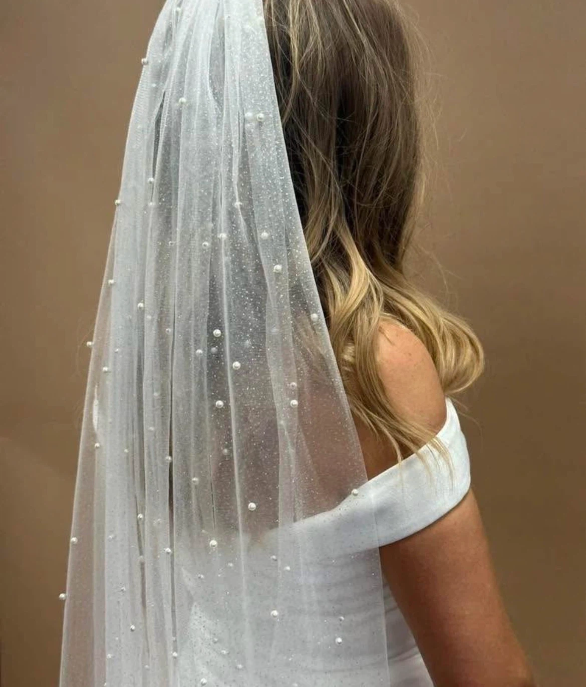 Brand New Pearl and Glitter Wedding Veil - photo 2