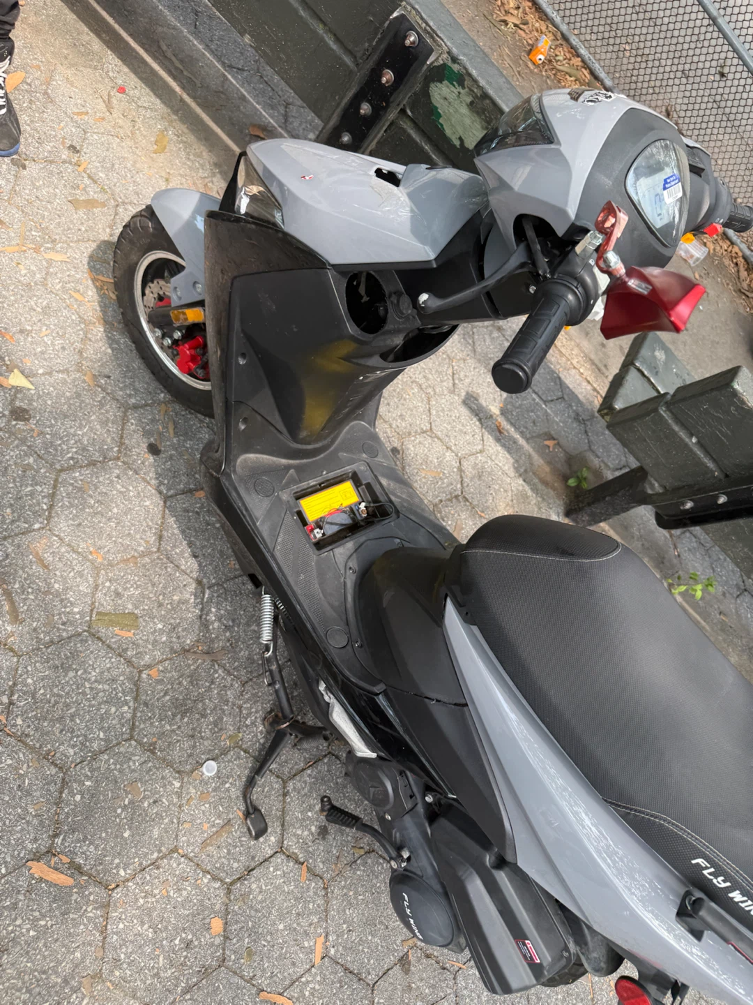 Fly Wing Scooter 150cc clean vin - photo 2
