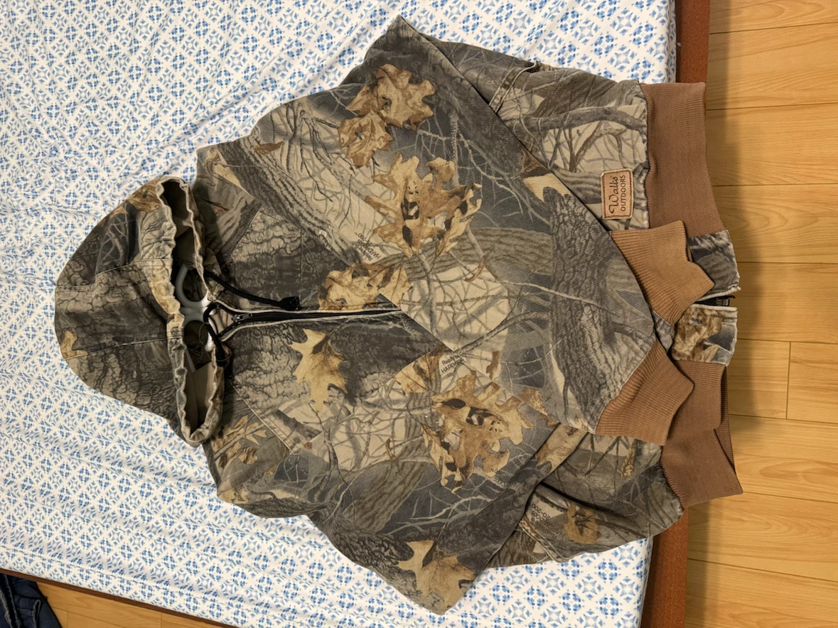 Realtree vintage distressed Camo Jacket - photo 2