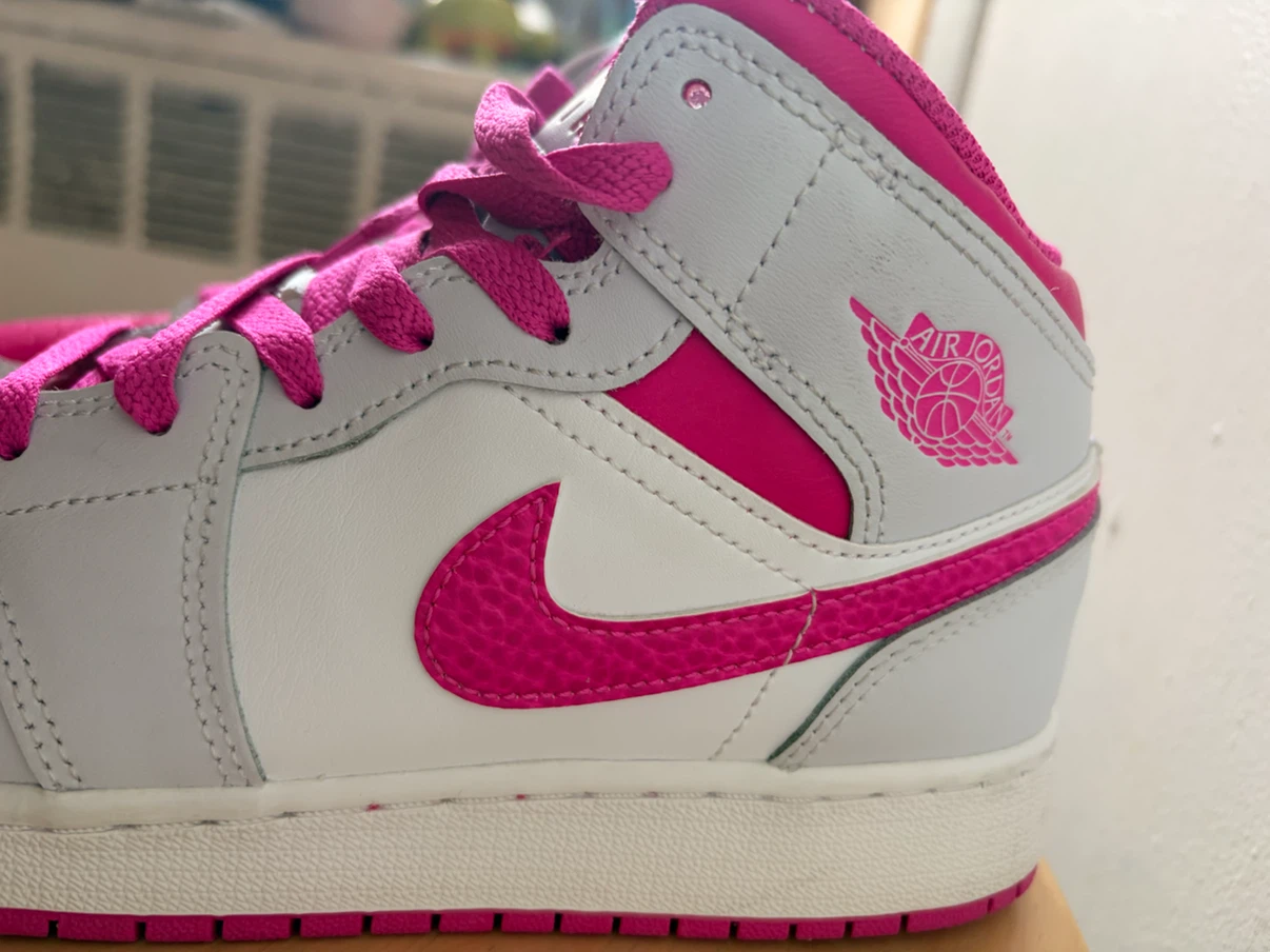 Jordan 1 Mid GS Fierce Pink White Sneakers Size 5Y - photo 3