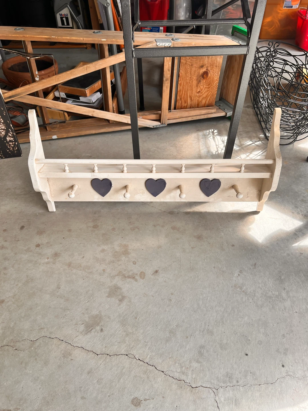 Late 80’s early 90’s country style heart shelf - photo 2