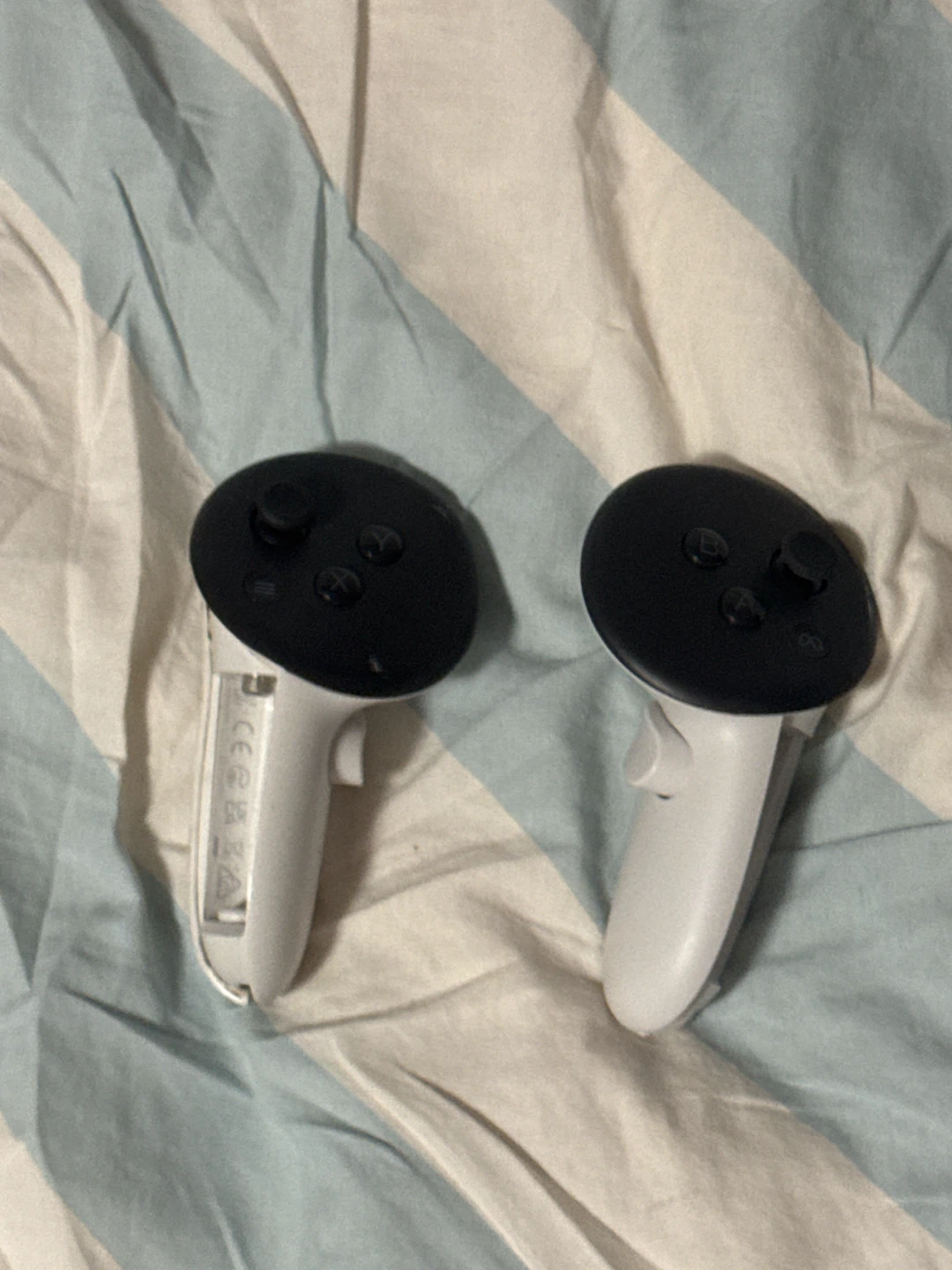 Meta Quest 2 VR Headset - photo 5