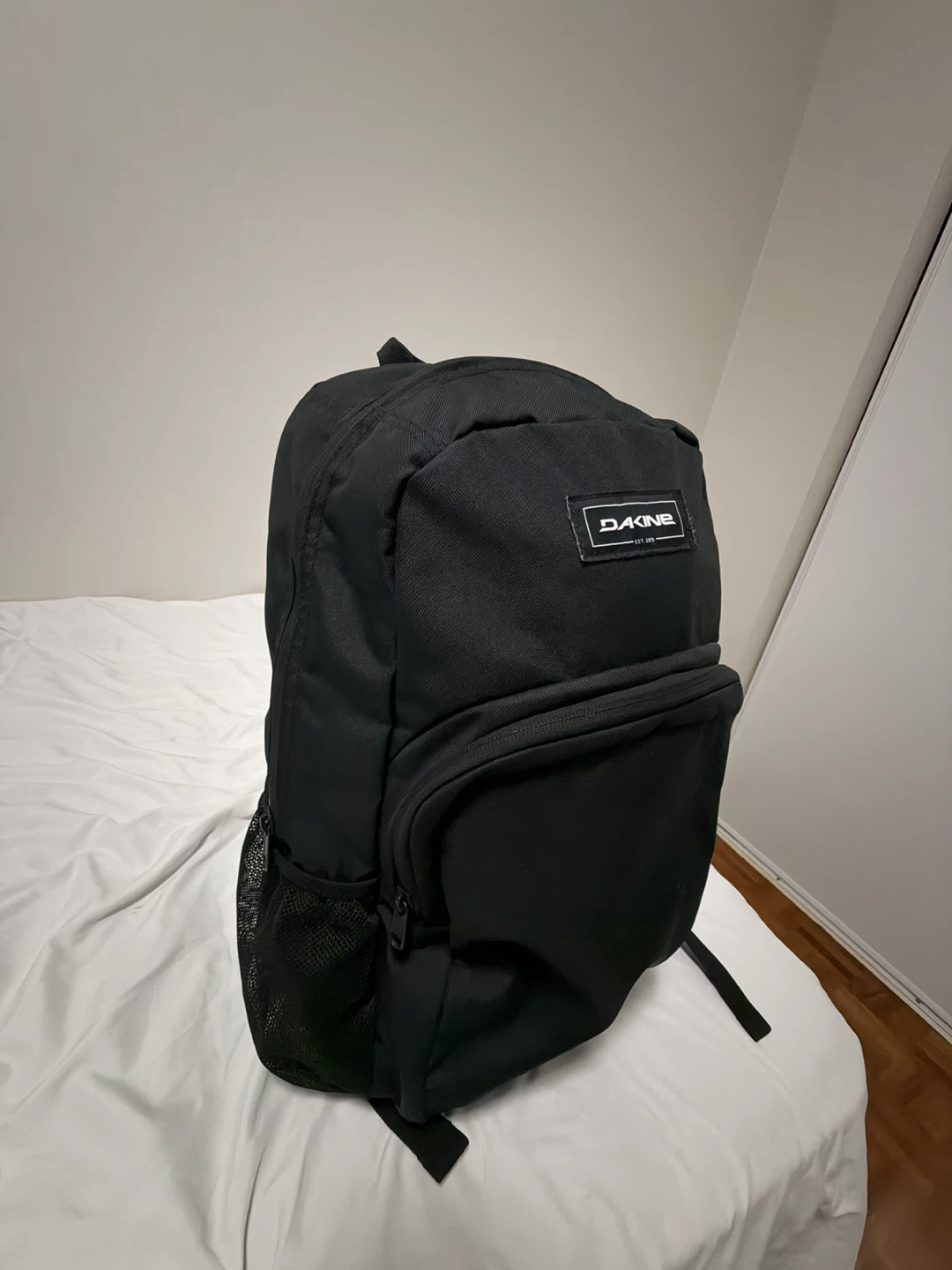 Black Dakine Backpack - photo 2