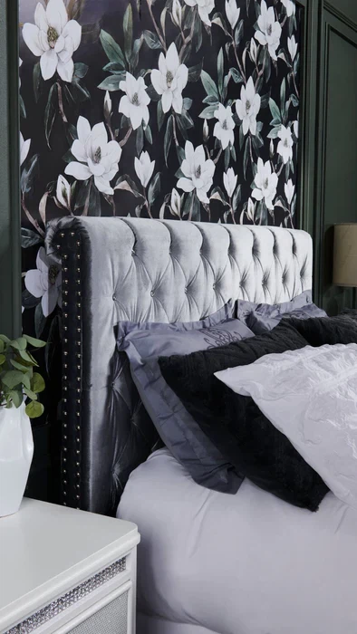 Candace Upholstered Bed - Queen Size - photo 4