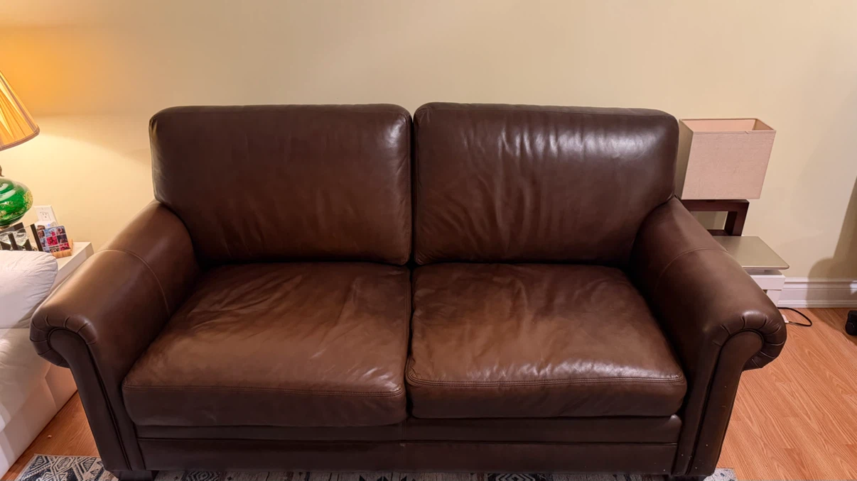 Brown Leather comfy Couch/Sofa/2 seater/Loveseat - photo 2