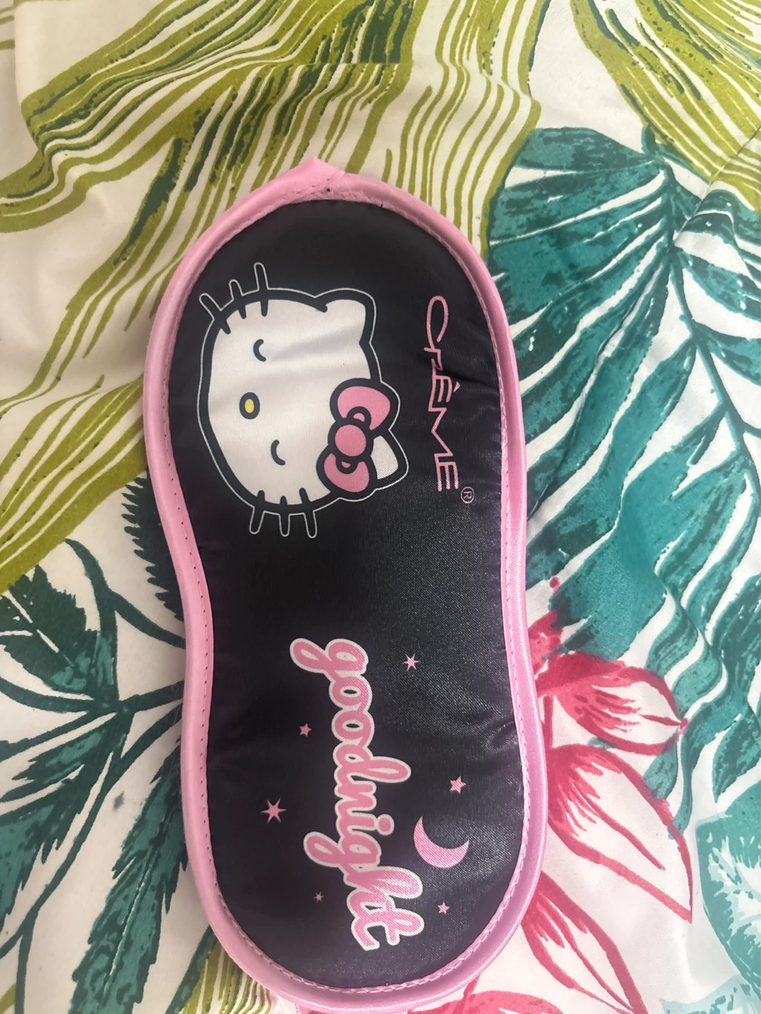 Hello Kitty Creme "goodnight" Eye Mask