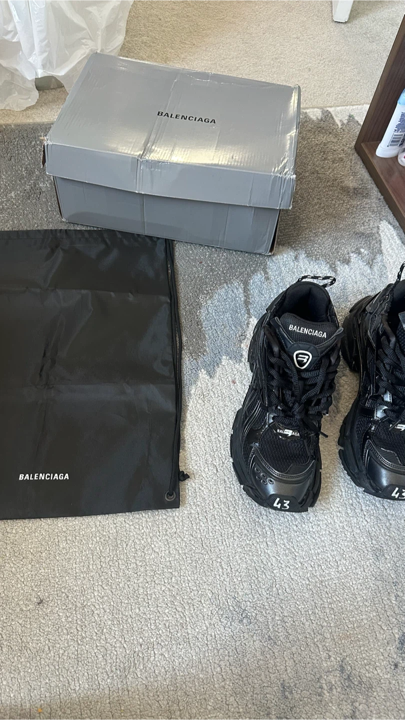 Balenciaga runners