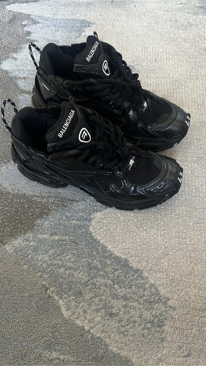 Balenciaga runners - photo 3