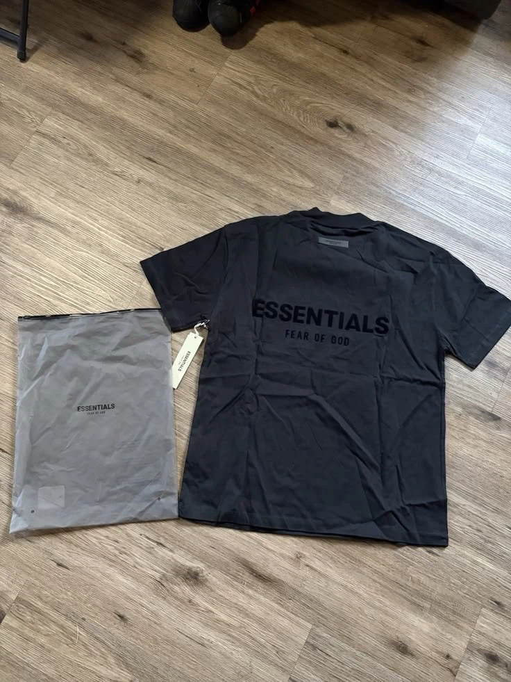 Fear of God Essentials T-Shirt - Black