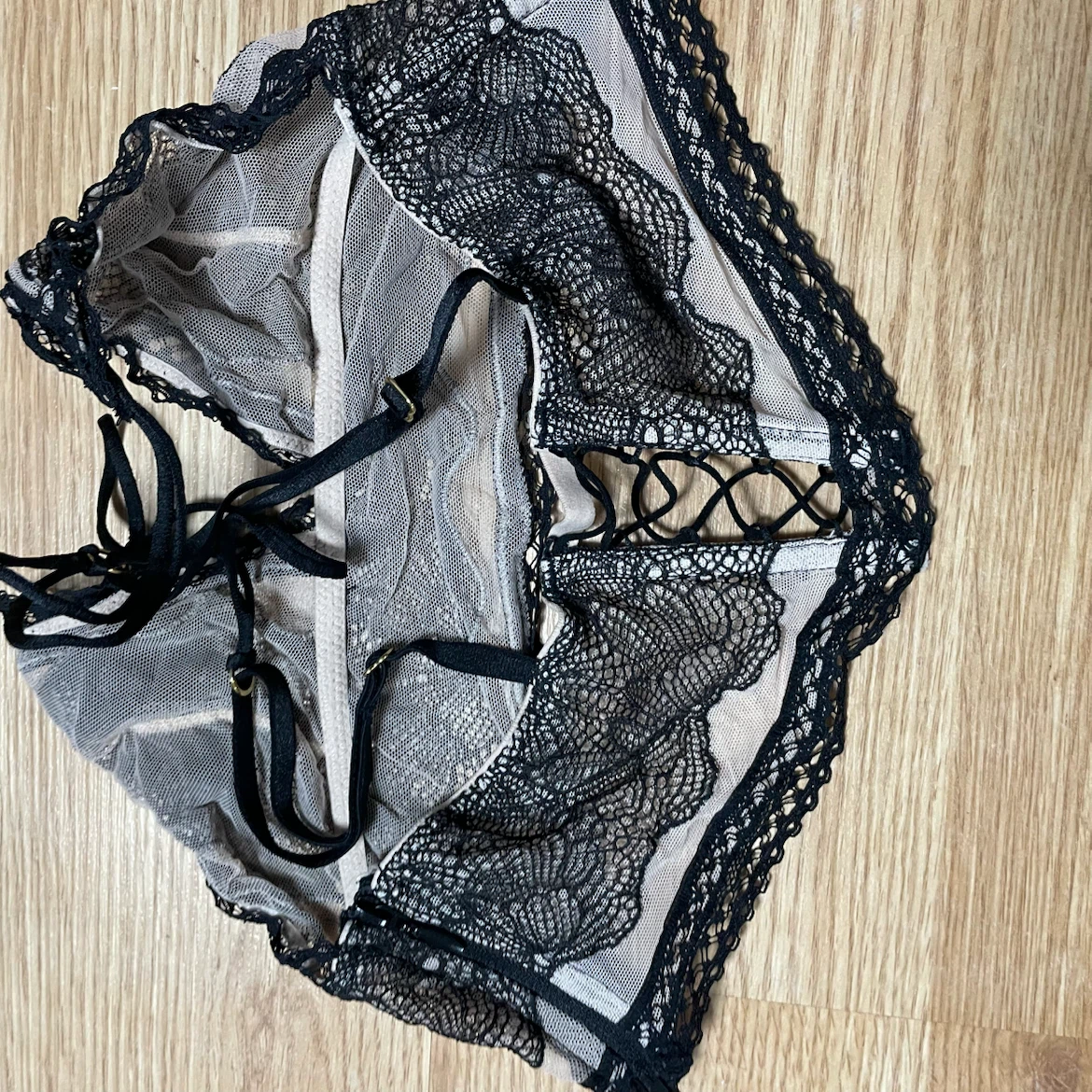 Victoria Secret Black Lacy Bralette - photo 2
