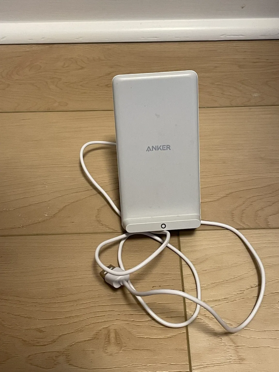 Wireless White Anker Charger - photo 3