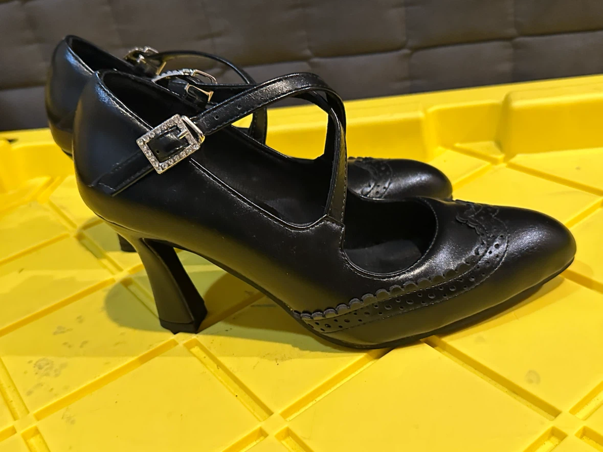 Black Mary Jane Heels Size 230