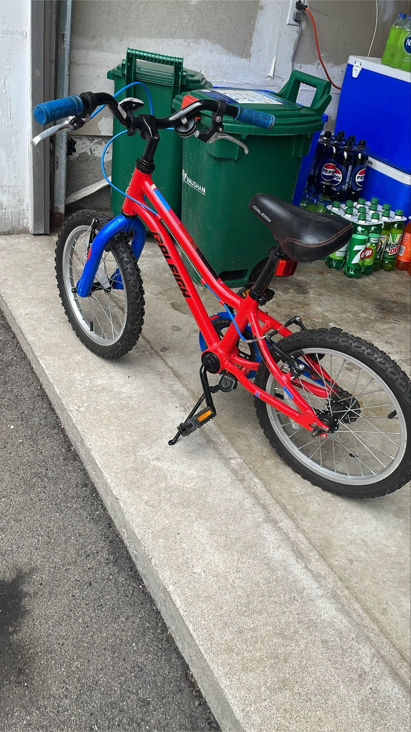 Raleigh Kids Bike and neatly used stove