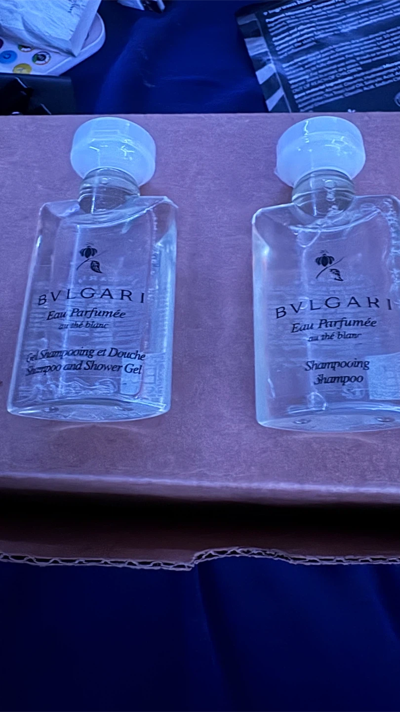 Bvlgari Eau Parfumee au the blanc Shampoo and Shower Gel Set
