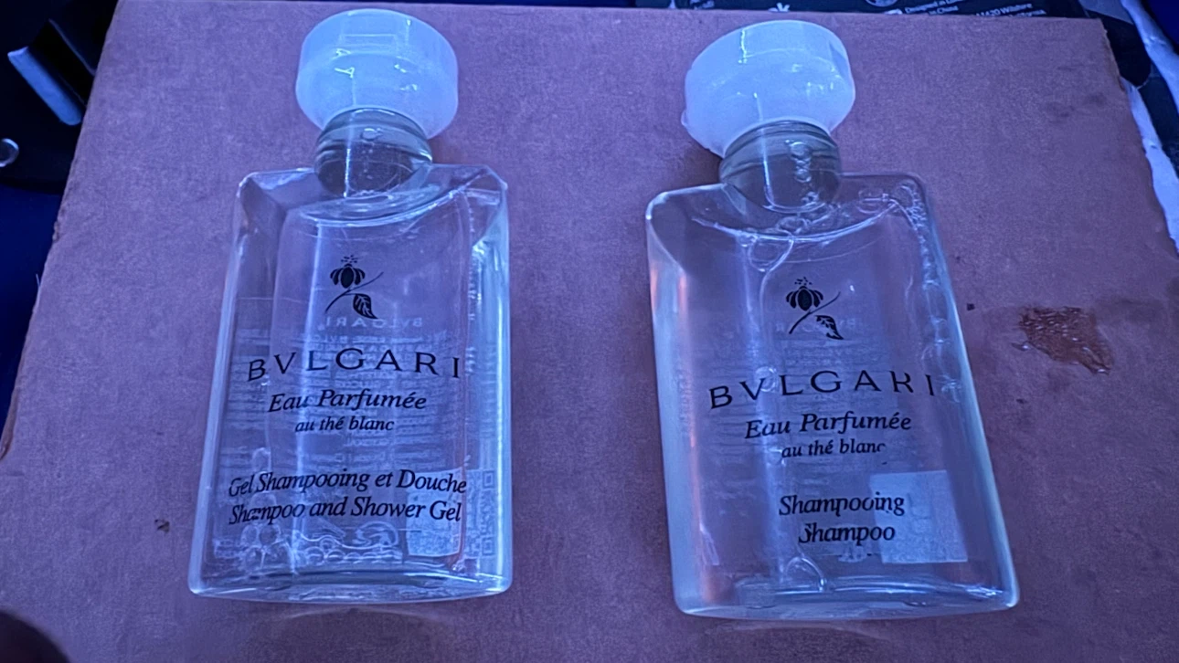 Bvlgari Eau Parfumee au the blanc Shampoo and Shower Gel Set - photo 2