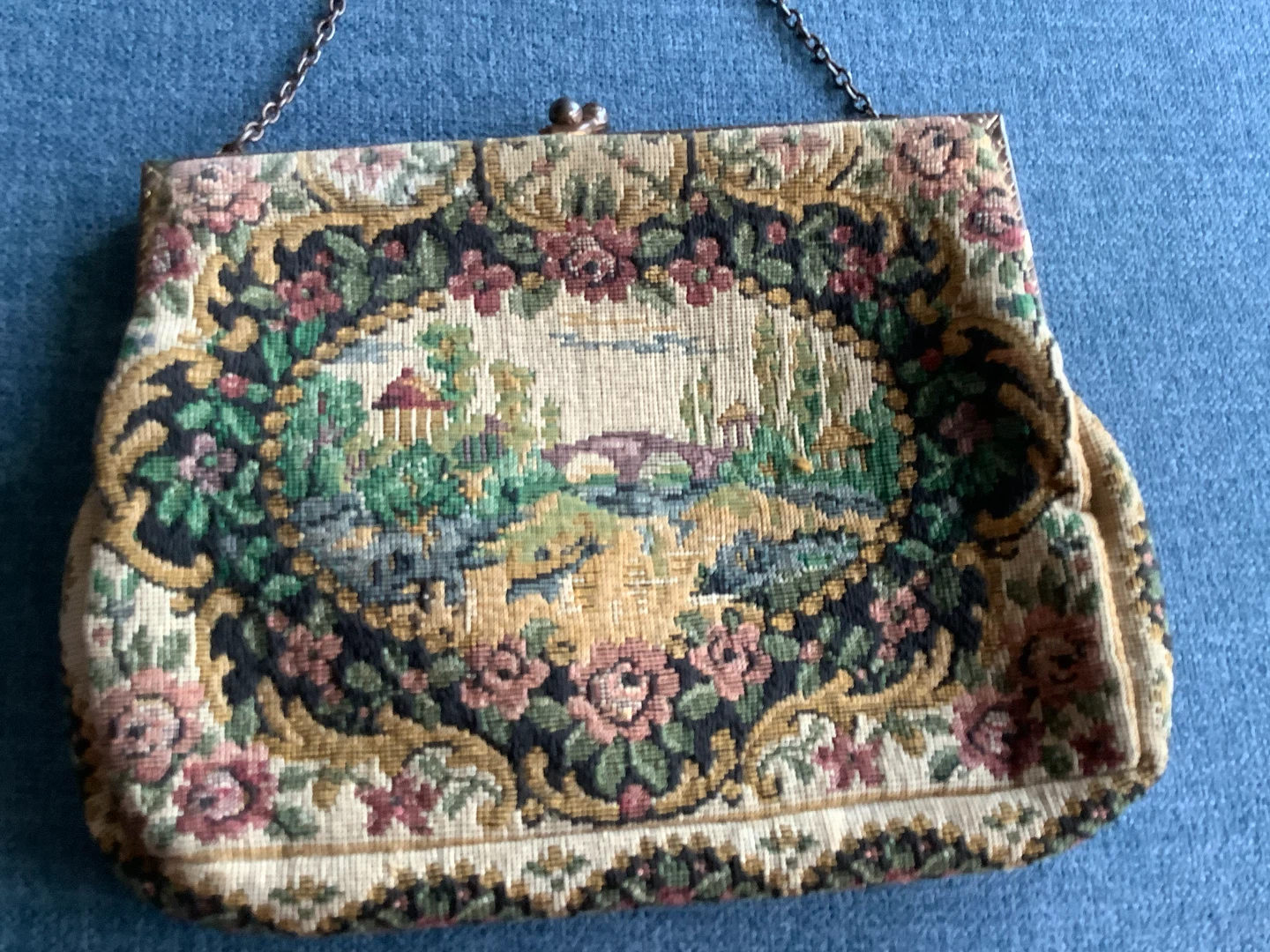 #2 Small Vintage Woven Floral Evening Bag 🐞 - photo 2