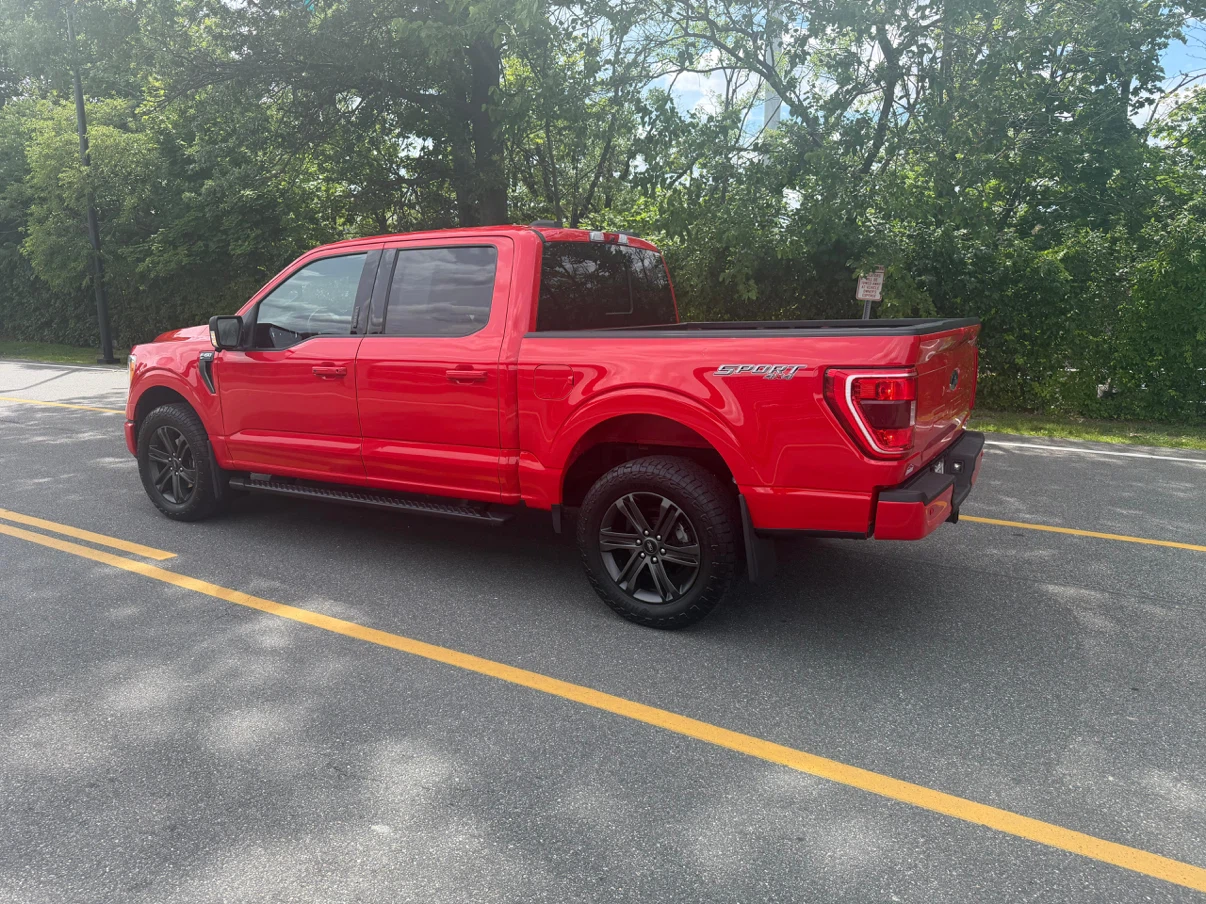 Red Ford F-150 Sport Truck 2021 - photo 3