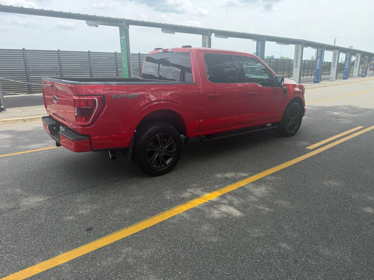 Red Ford F-150 Sport Truck 2021 - photo 4