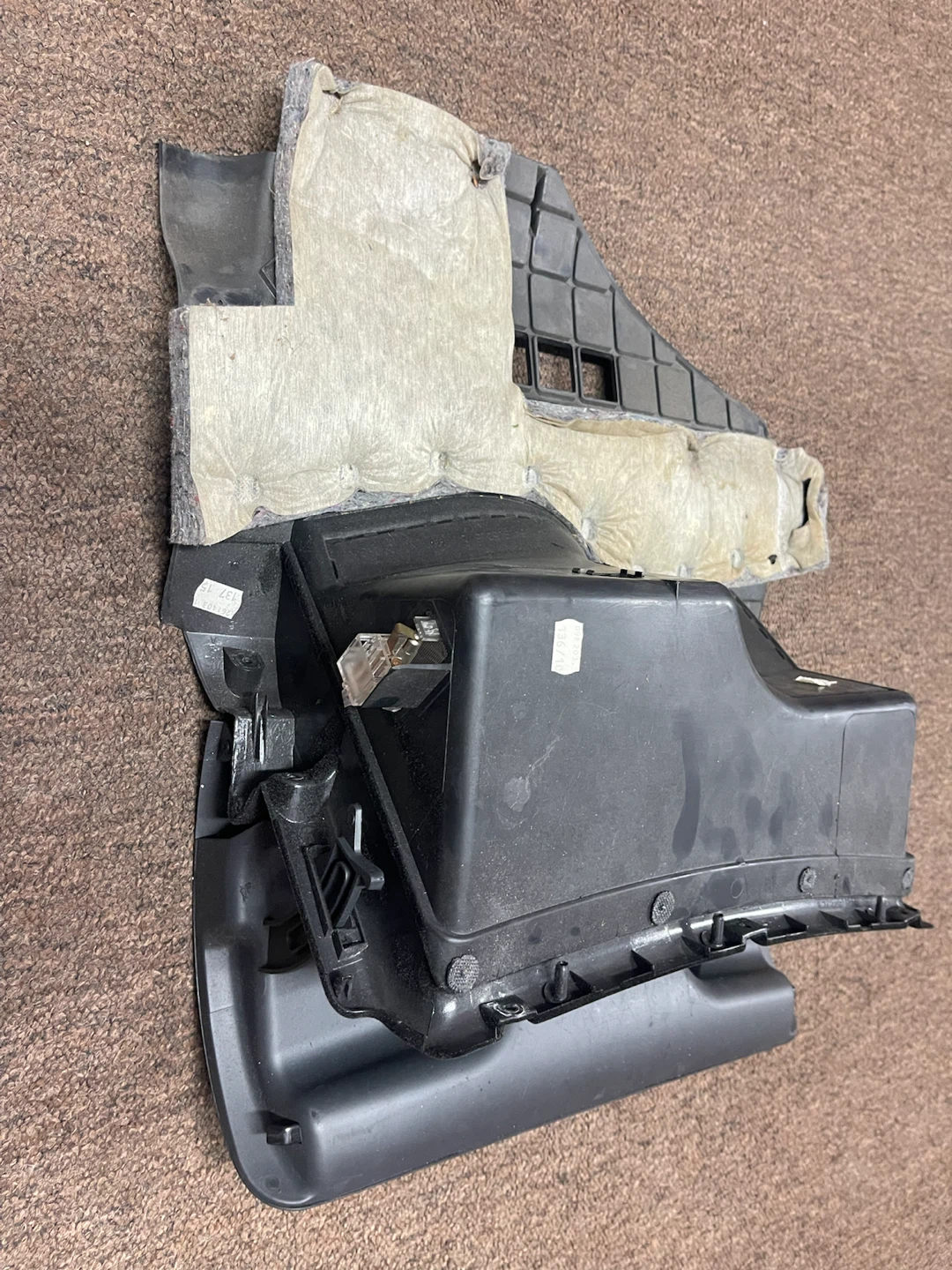 Glove Box Assembly - photo 4