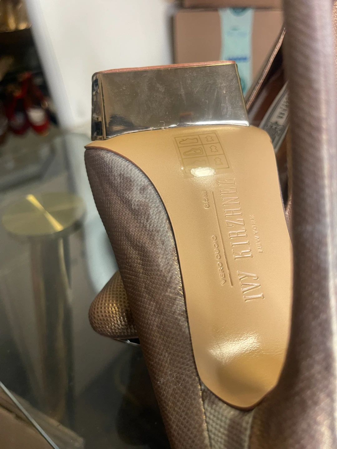 Ivy Kirzhner Gold Textured Platform Heels - photo 4
