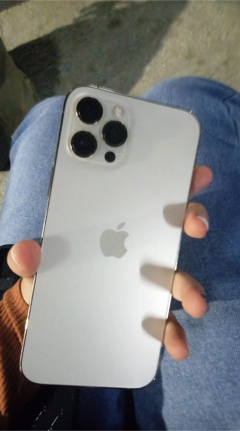 Apple iPhone 13 Pro - photo 2