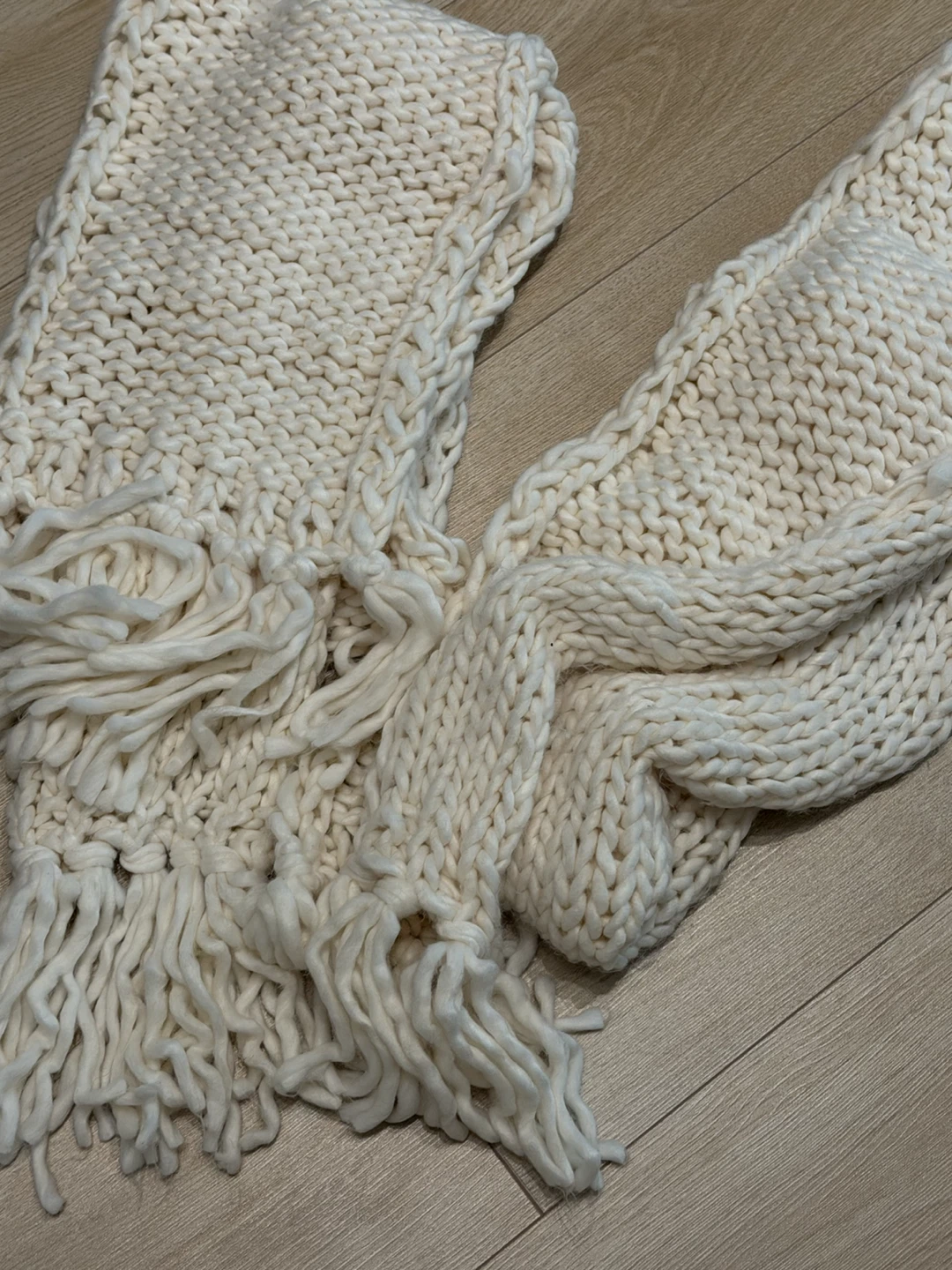 2 Cream Knit Scarves with Fringe - photo 2
