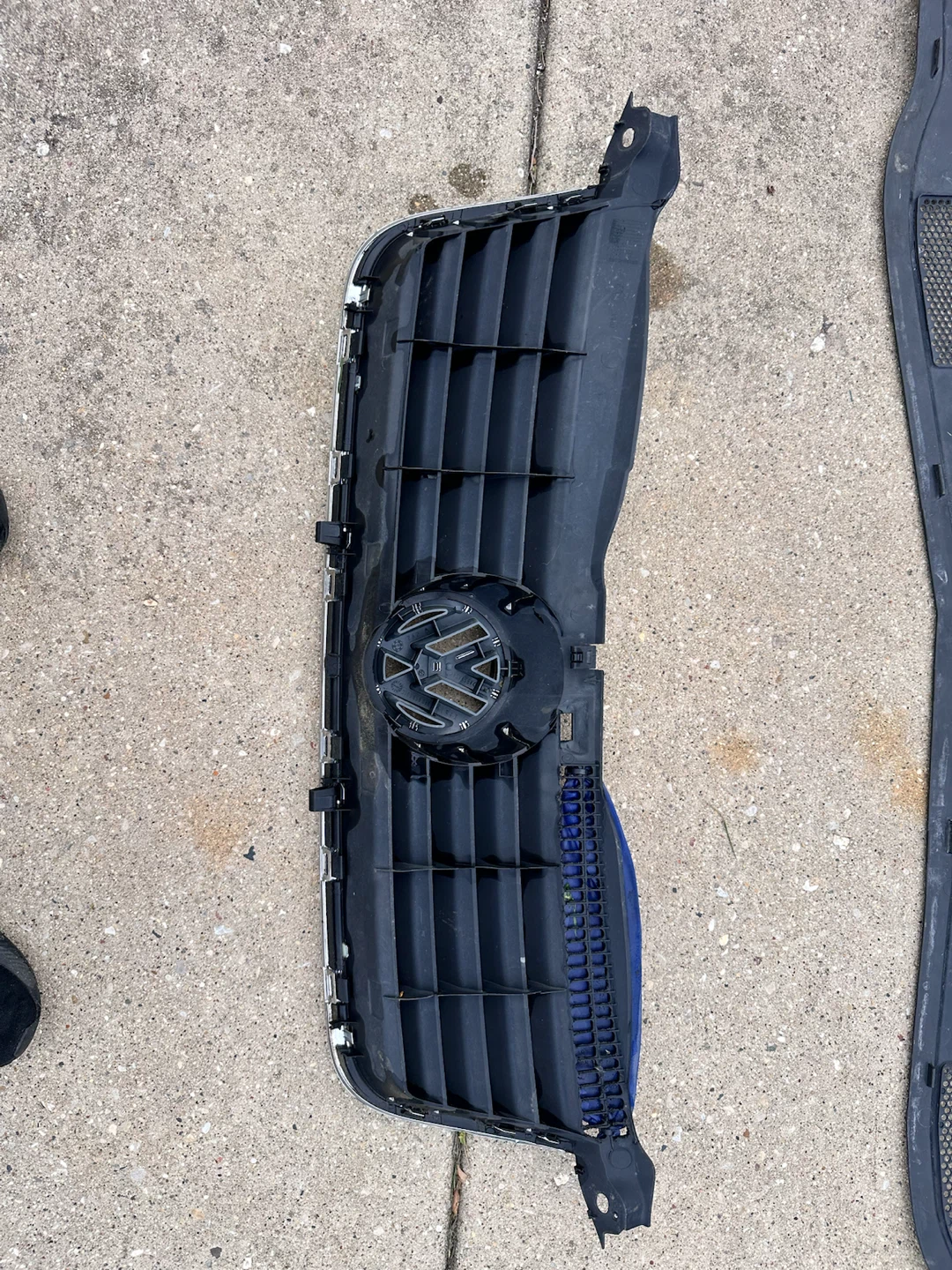 VW Passat Front grill - photo 2