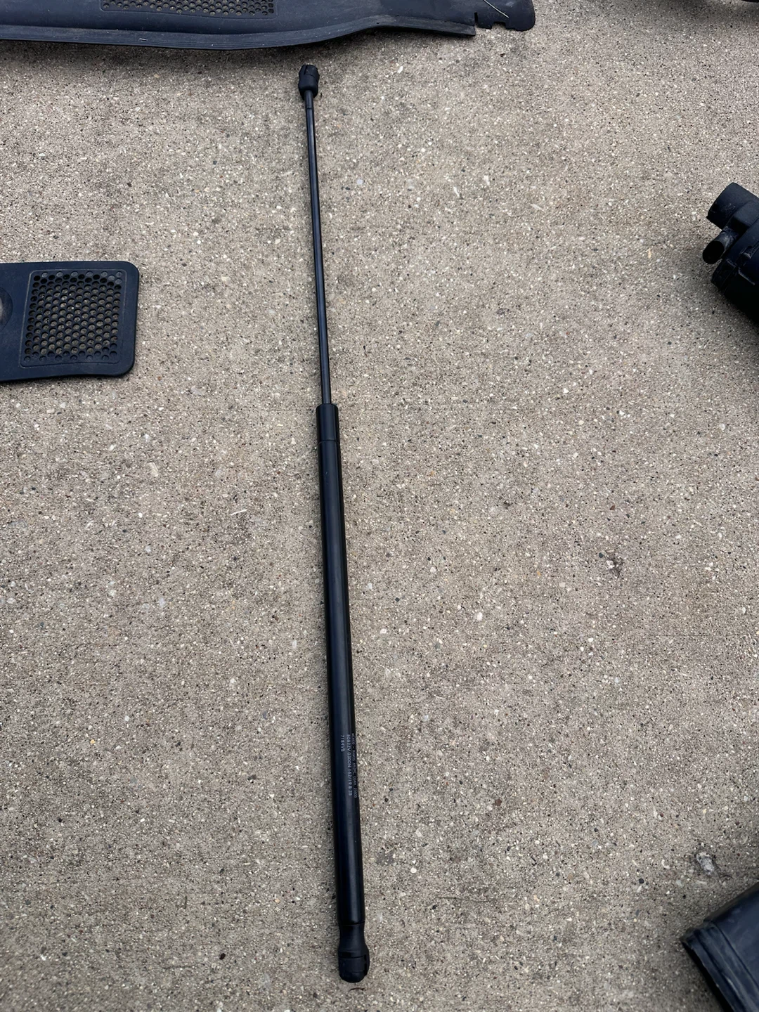 VW Passat Hood Strut