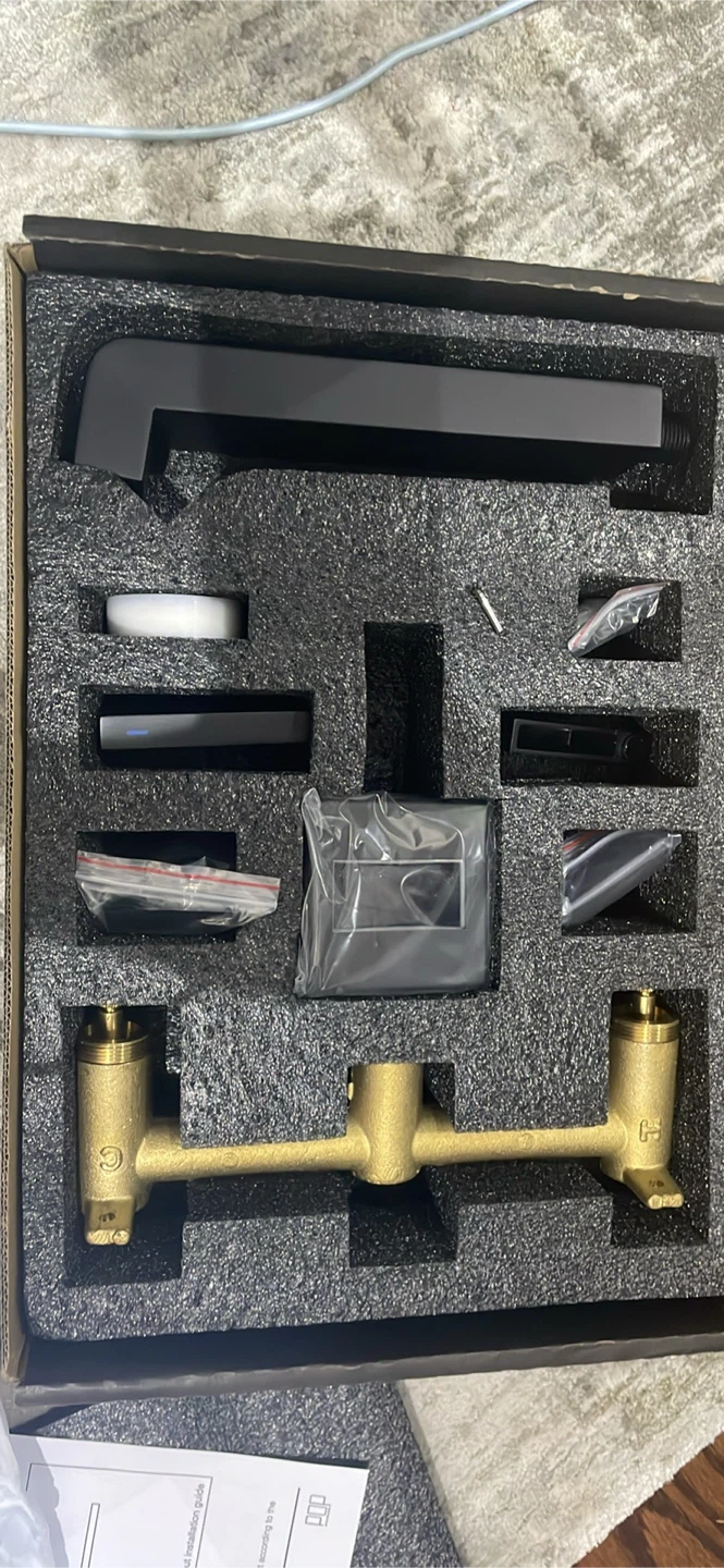 Black Wall-Mounted Faucet Fixture Set - photo 3